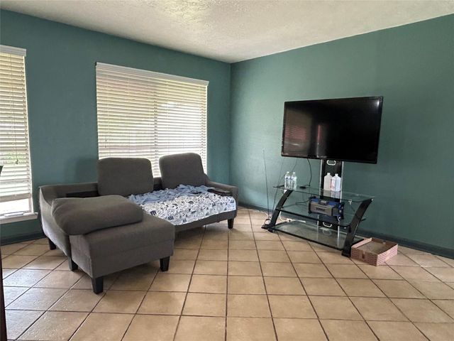 17311 Heritage Bay Drive, Webster, TX 77598