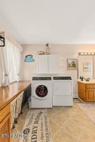 6130 James Cline Rd, Talbott, TN 37877