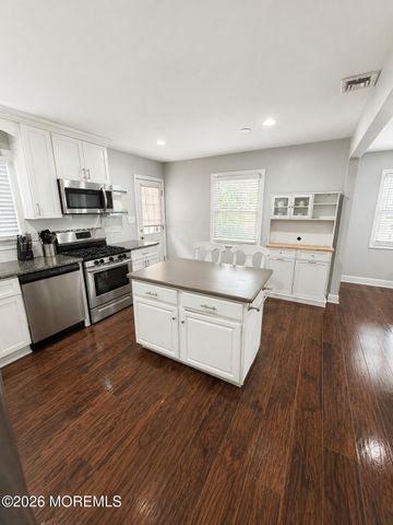 194 2nd Street, Keyport, NJ 07735