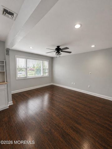 194 2nd Street, Keyport, NJ 07735