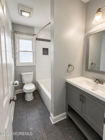 194 2nd Street, Keyport, NJ 07735