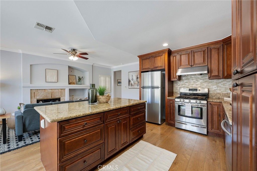 Image 8 of property listing at 2546 W 235th, Torrance, CA 90505