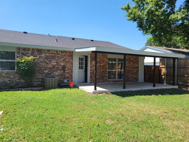 5510 Ridgecove Drive, Garland, TX 75043