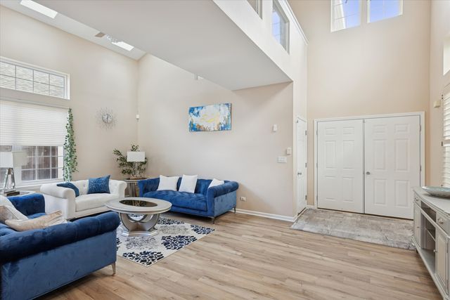 1618 Astor Avenue, Oakbrook Terrace, IL 60181