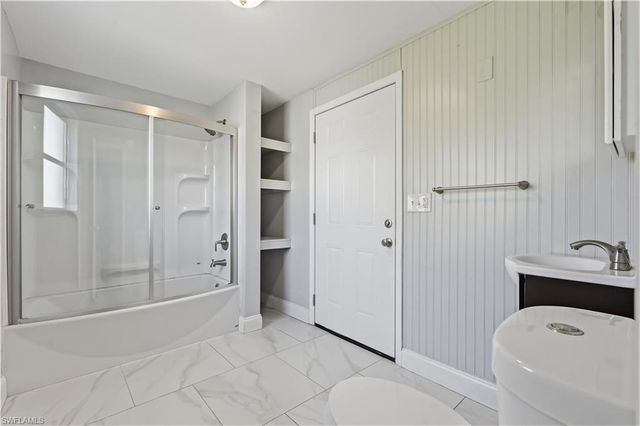 4220 Deleon ST, Fort Myers, FL 33901