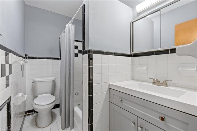 4220 Deleon ST, Fort Myers, FL 33901