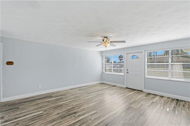 4220 Deleon ST, Fort Myers, FL 33901