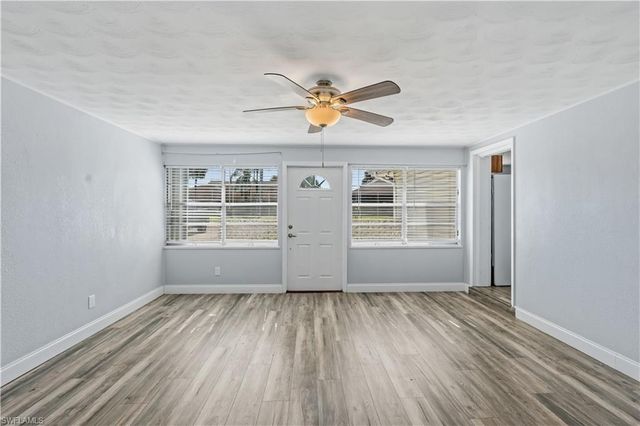 4220 Deleon ST, Fort Myers, FL 33901