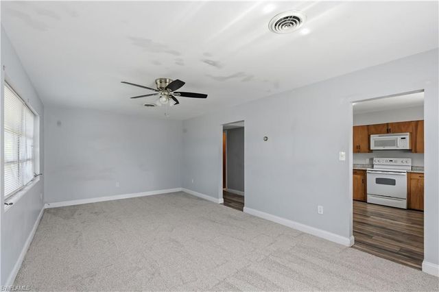 4220 Deleon ST, Fort Myers, FL 33901