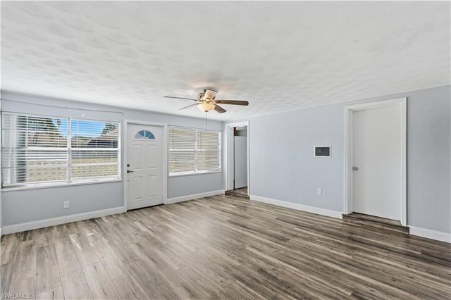 4220 Deleon ST, Fort Myers, FL 33901