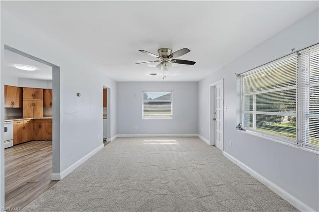 4220 Deleon ST, Fort Myers, FL 33901