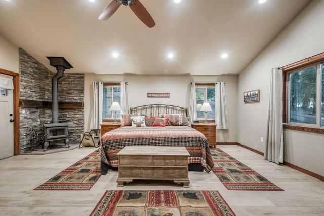 39873 Little Shuteye Ln, Shaver Lake, CA 93664