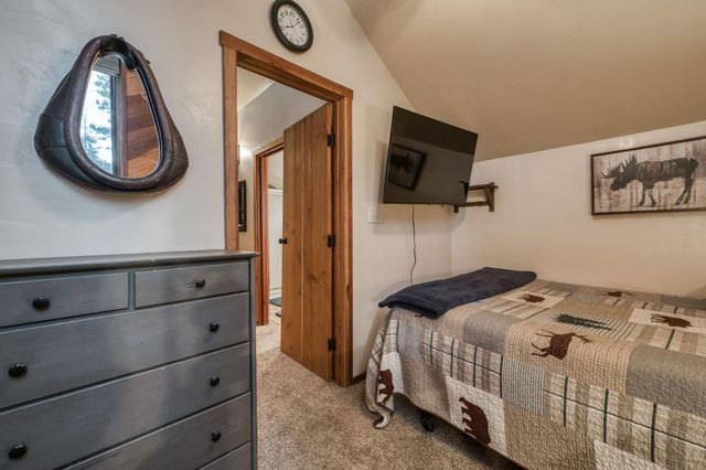 39873 Little Shuteye Ln, Shaver Lake, CA 93664