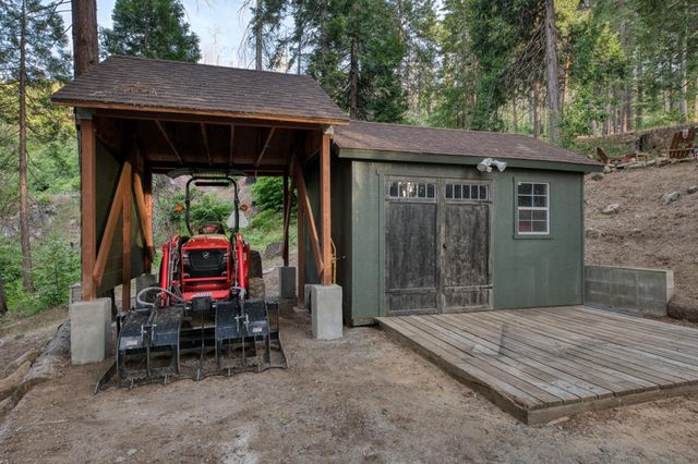 39873 Little Shuteye Ln, Shaver Lake, CA 93664