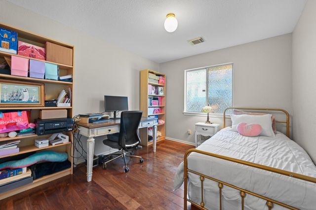 5302 Walnut Grove DR, Austin, TX 78744