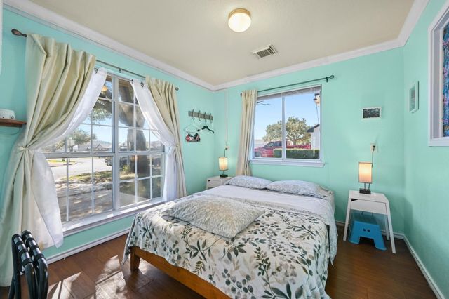 5302 Walnut Grove DR, Austin, TX 78744