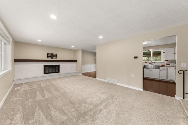 612 E Roundtable Cir, Spokane, WA 99218