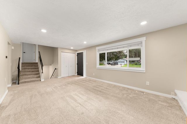 612 E Roundtable Cir, Spokane, WA 99218