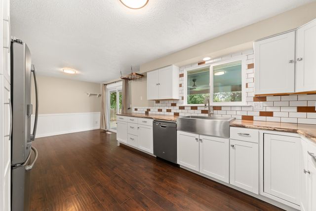 612 E Roundtable Cir, Spokane, WA 99218