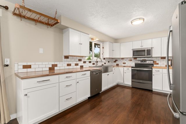 612 E Roundtable Cir, Spokane, WA 99218