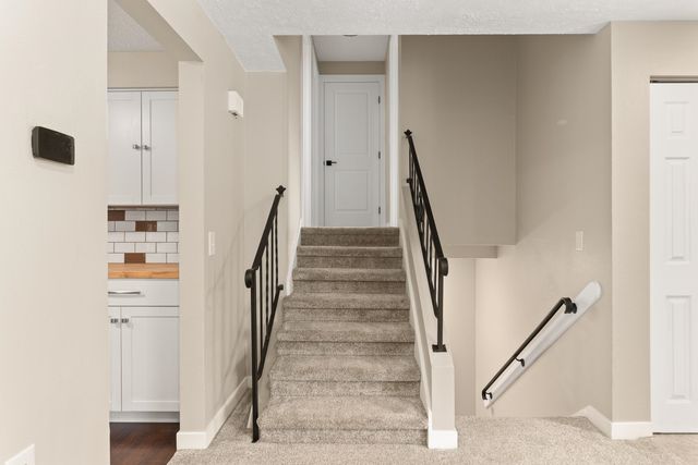 612 E Roundtable Cir, Spokane, WA 99218