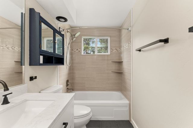 612 E Roundtable Cir, Spokane, WA 99218