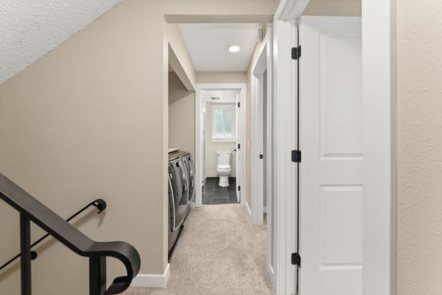 612 E Roundtable Cir, Spokane, WA 99218