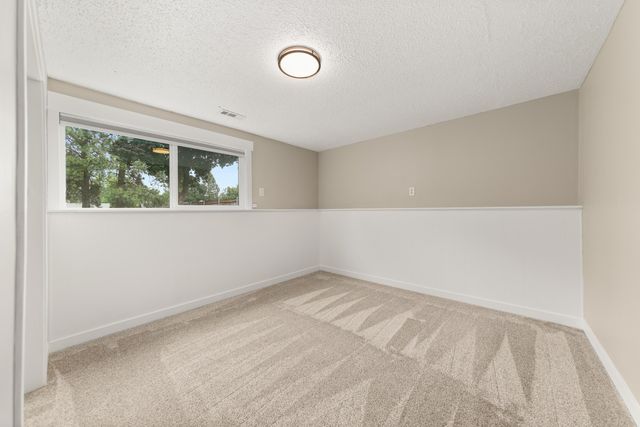612 E Roundtable Cir, Spokane, WA 99218