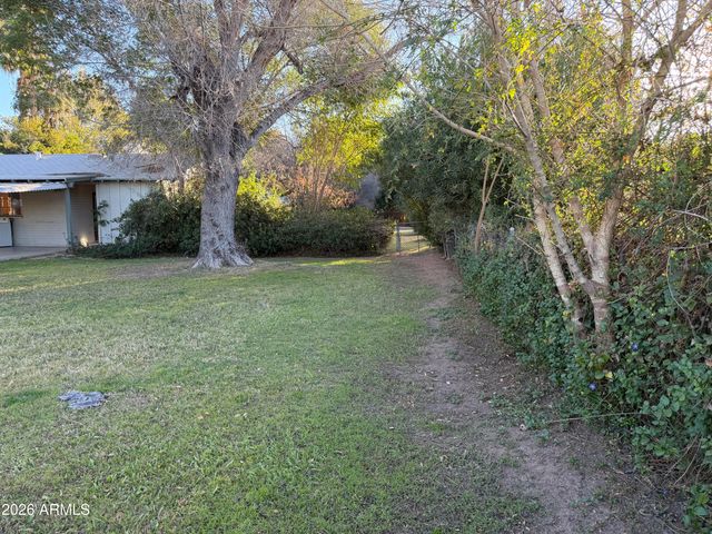 5730 N 4TH Street, Phoenix, AZ 85012