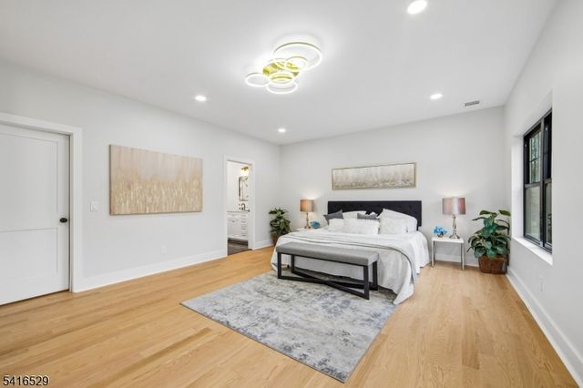 111 N Summit Ave, Chatham Boro, NJ 07928