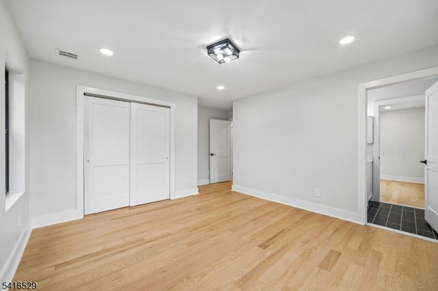 111 N Summit Ave, Chatham Boro, NJ 07928