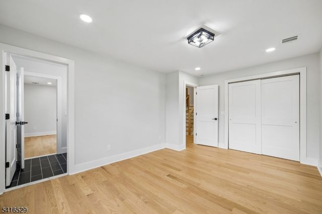 111 N Summit Ave, Chatham Boro, NJ 07928