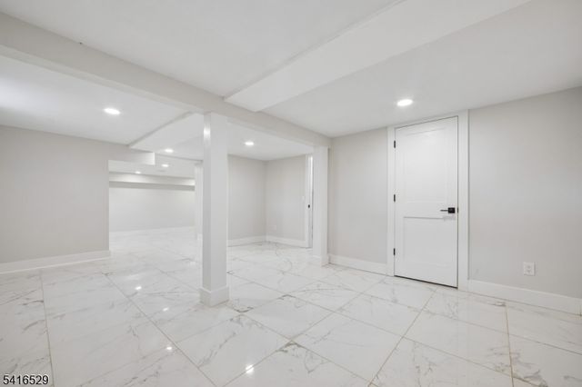 111 N Summit Ave, Chatham Boro, NJ 07928