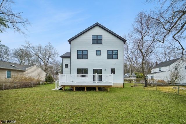 111 N Summit Ave, Chatham Boro, NJ 07928