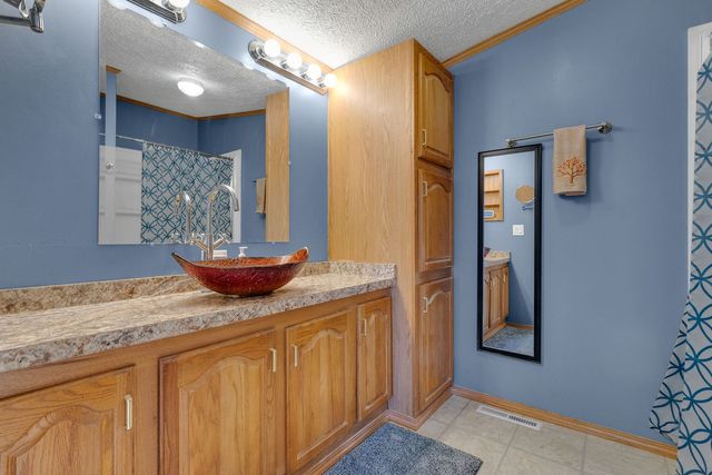 82 Sandbar, Lakemoor, IL 60051