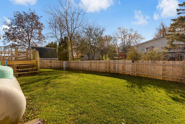 82 Sandbar, Lakemoor, IL 60051