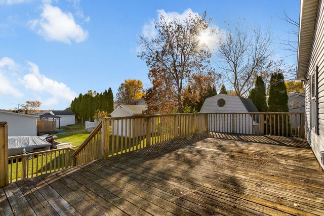 82 Sandbar, Lakemoor, IL 60051