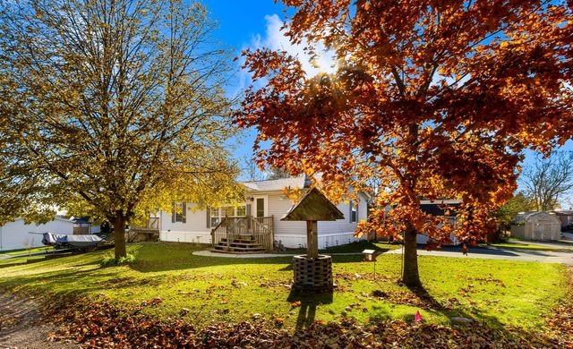 82 Sandbar, Lakemoor, IL 60051