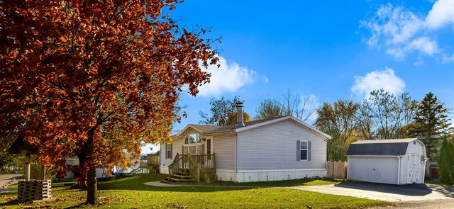 82 Sandbar, Lakemoor, IL 60051