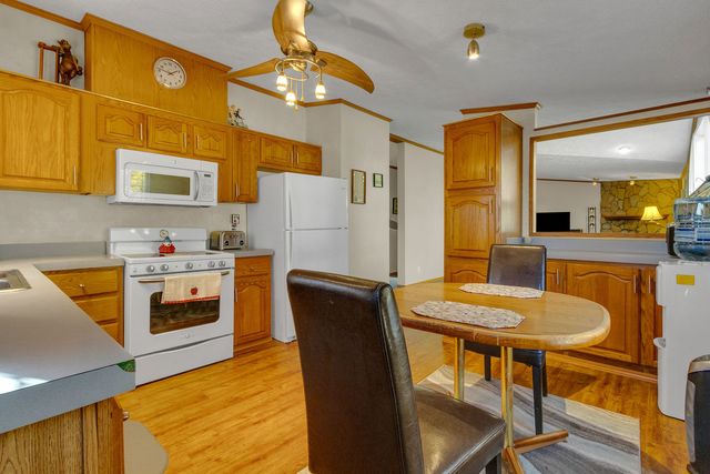 82 Sandbar, Lakemoor, IL 60051