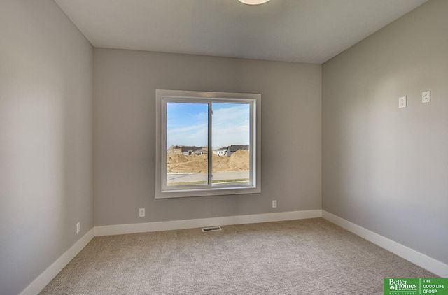 21155 Hartman Avenue, Elkhorn, NE 68022