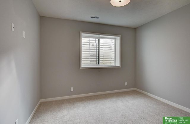 21155 Hartman Avenue, Elkhorn, NE 68022