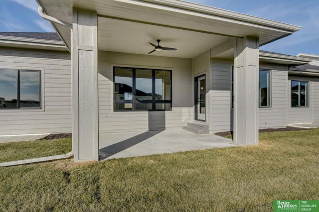 21155 Hartman Avenue, Elkhorn, NE 68022