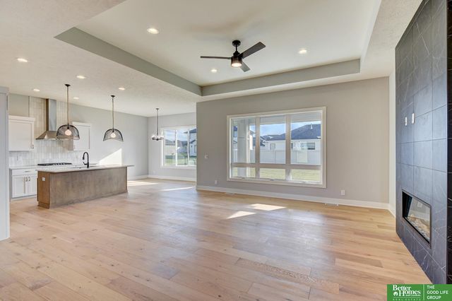 21155 Hartman Avenue, Elkhorn, NE 68022