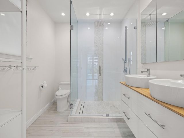 5864 SW 74th Terrace G, South Miami, FL 33143