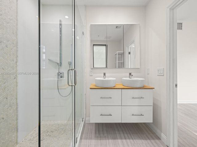 5864 SW 74th Terrace G, South Miami, FL 33143