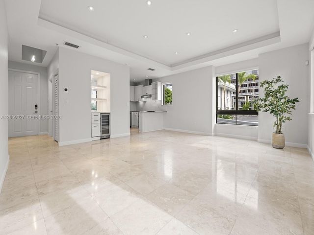 5864 SW 74th Terrace G, South Miami, FL 33143