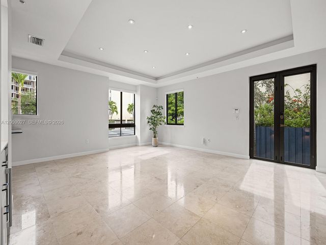 5864 SW 74th Terrace G, South Miami, FL 33143