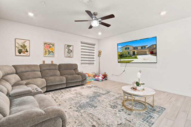 10024 Denali Ln, Stockton, CA 95219