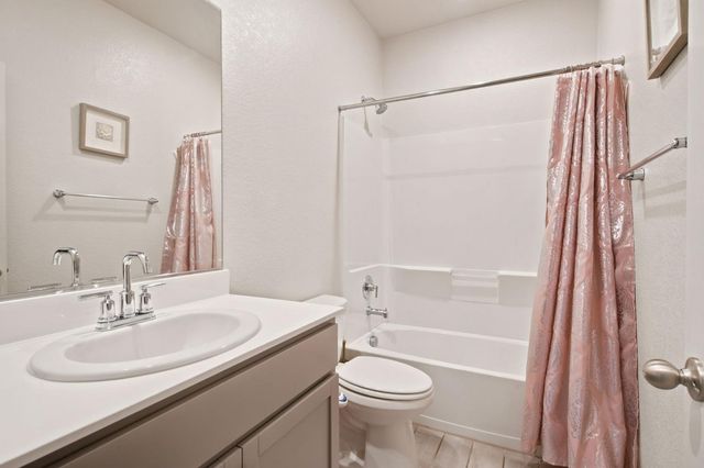10024 Denali Ln, Stockton, CA 95219